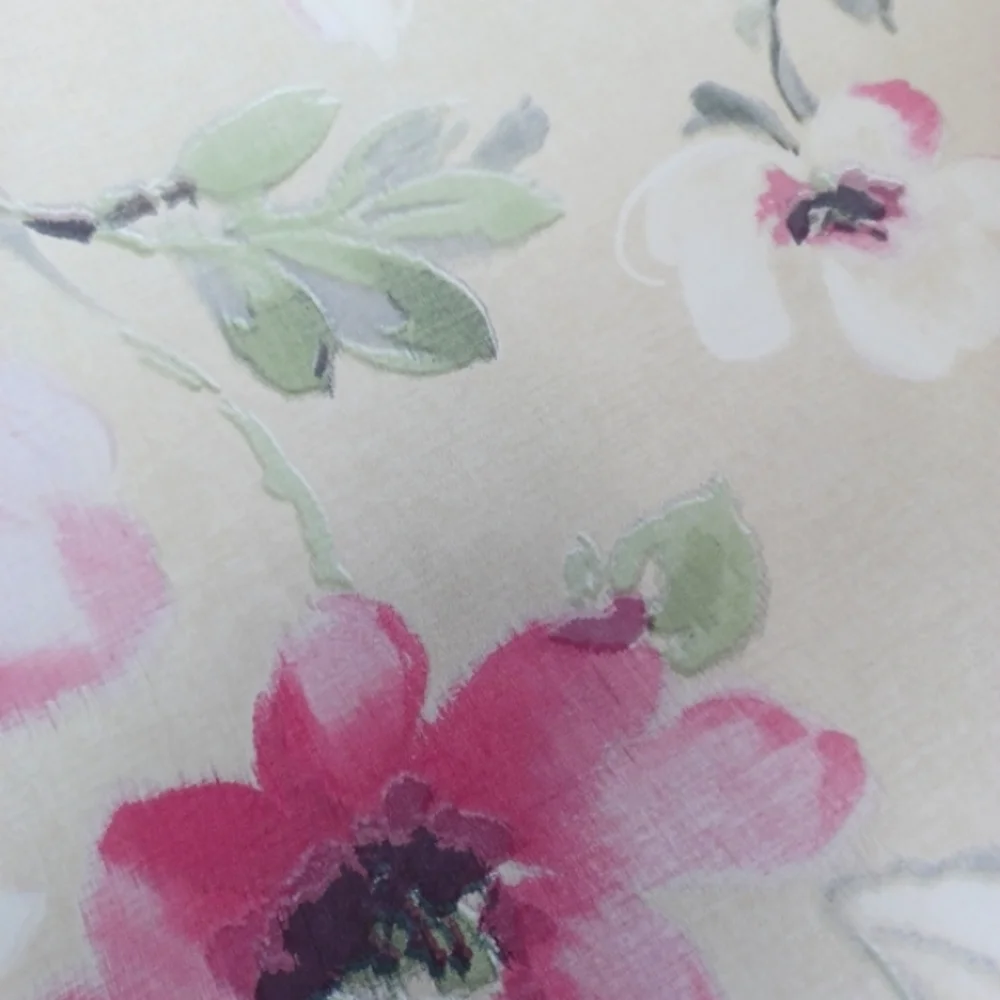 Wallpaper Lynette Violet Watercolor Floral